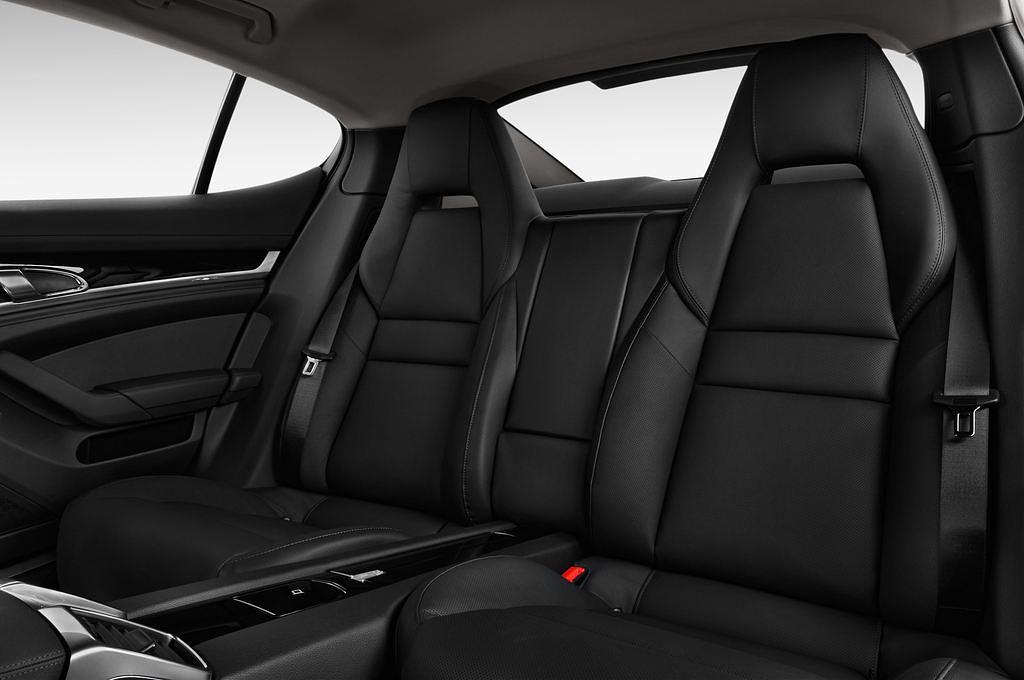 Porsche Panamera (Baujahr 2010) S 5 Türen Rücksitze