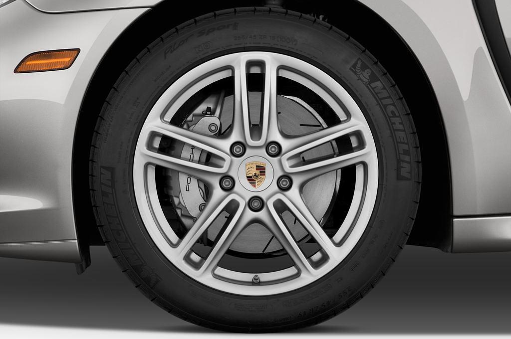 Porsche Panamera (Baujahr 2010) S 5 Türen Reifen und Felge
