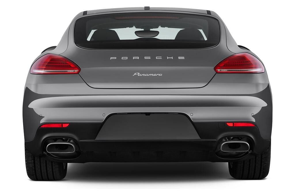 Porsche Panamera (Baujahr 2016) - 5 Türen Heckansicht