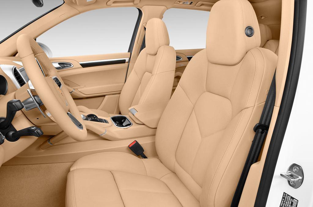 Porsche Cayenne (Baujahr 2015) 3.6 V6 5 Türen Vordersitze