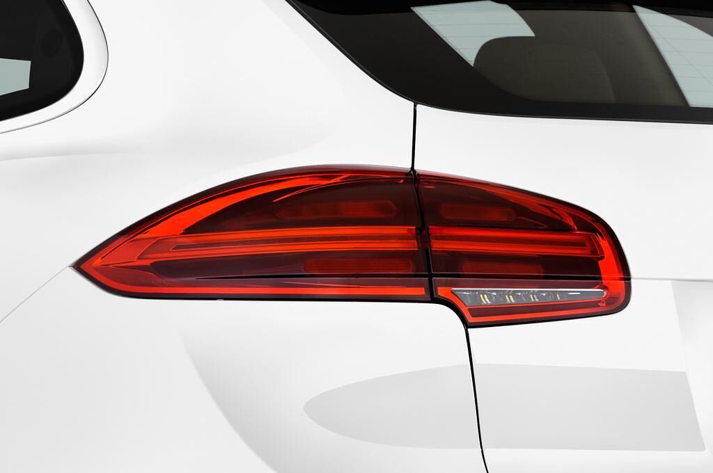 Porsche Cayenne (Baujahr 2015) 3.6 V6 5 Türen Rücklicht