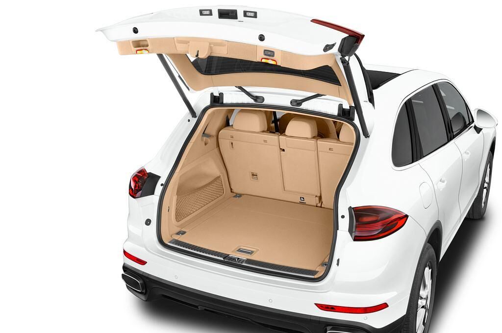 Porsche Cayenne (Baujahr 2015) 3.6 V6 5 Türen Kofferraum