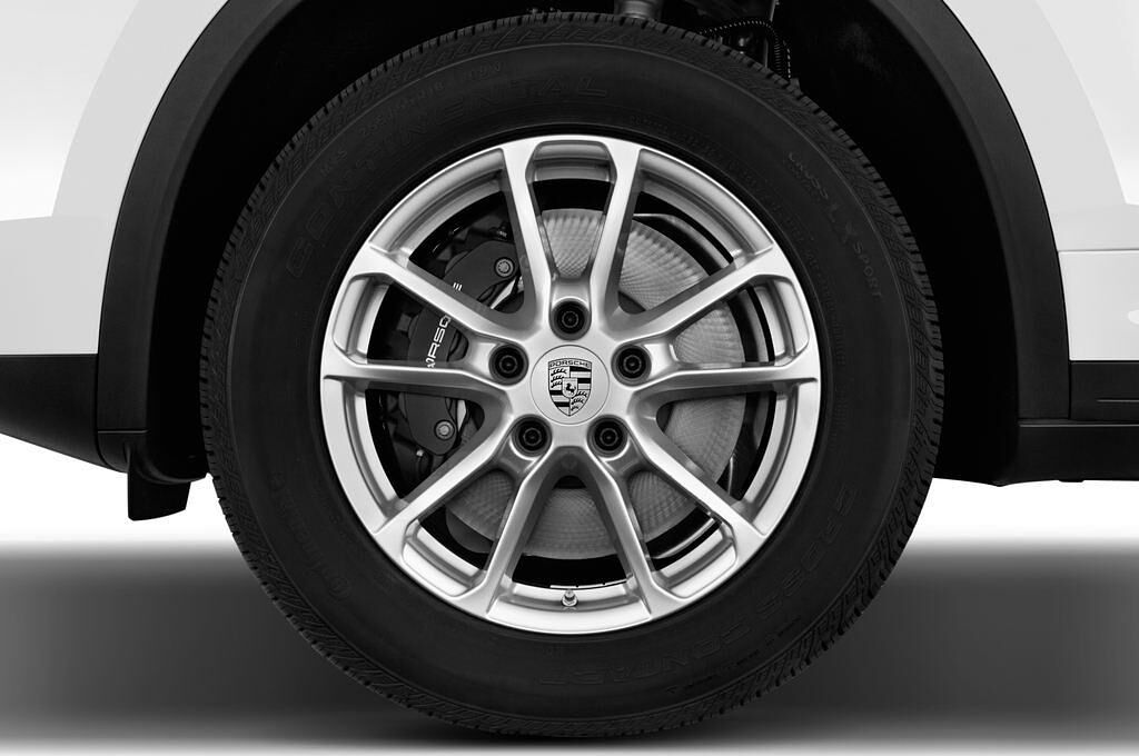 Porsche Cayenne (Baujahr 2015) 3.6 V6 5 Türen Reifen und Felge