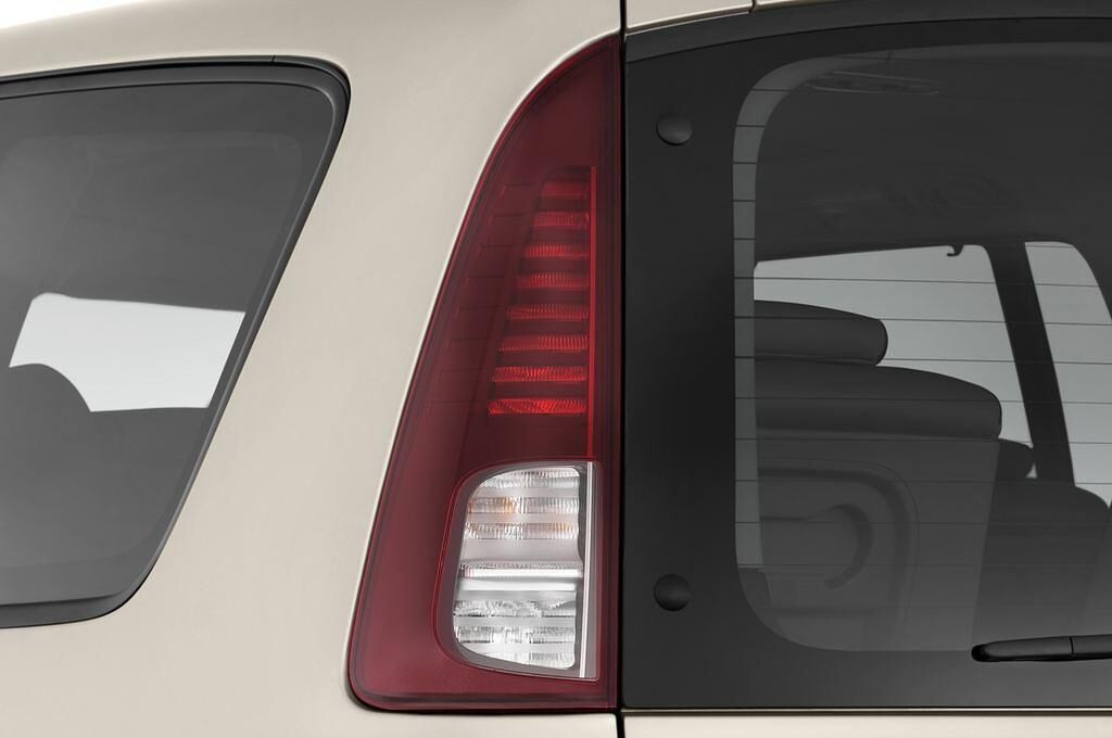 Renault Grand Espace (Baujahr 2010) Initiale 5 Türen Rücklicht