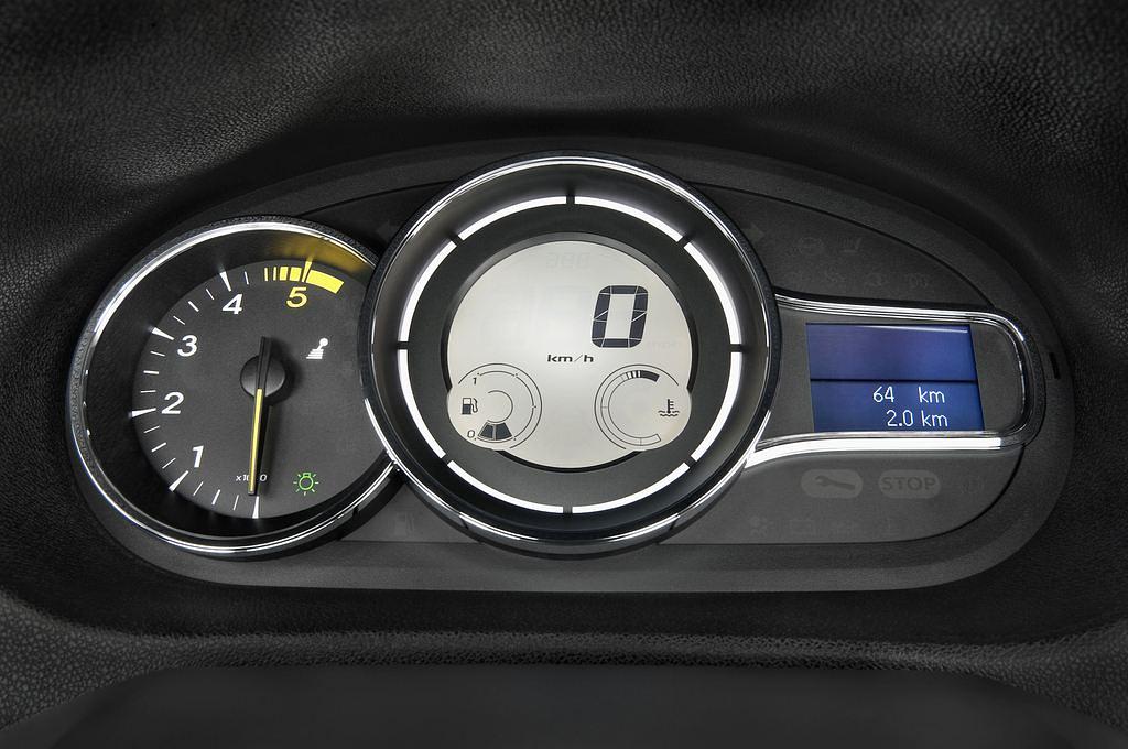 Renault Megane (Baujahr 2011) Dynamique 2 Türen Tacho und Fahrerinstrumente