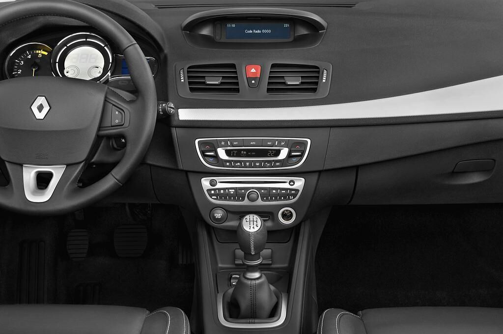 Renault Megane (Baujahr 2011) Dynamique 2 Türen Mittelkonsole
