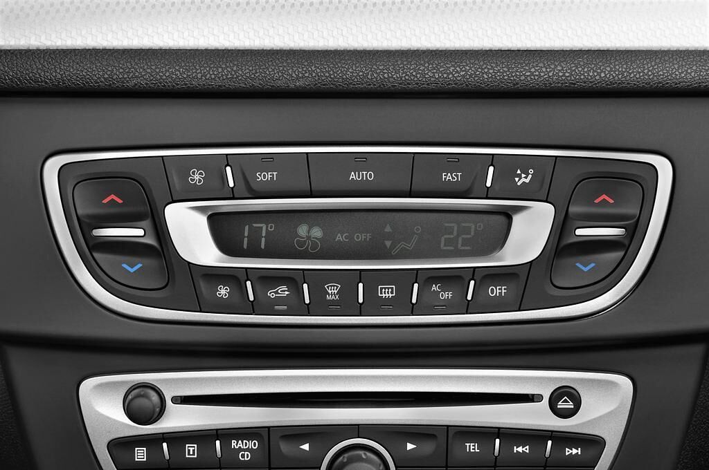 Renault Megane (Baujahr 2011) Dynamique 2 Türen Temperatur und Klimaanlage