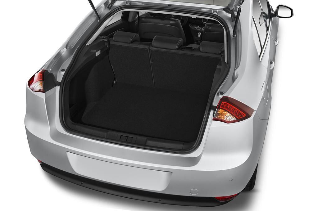 Renault Laguna (Baujahr 2012) Expression 5 Türen Kofferraum