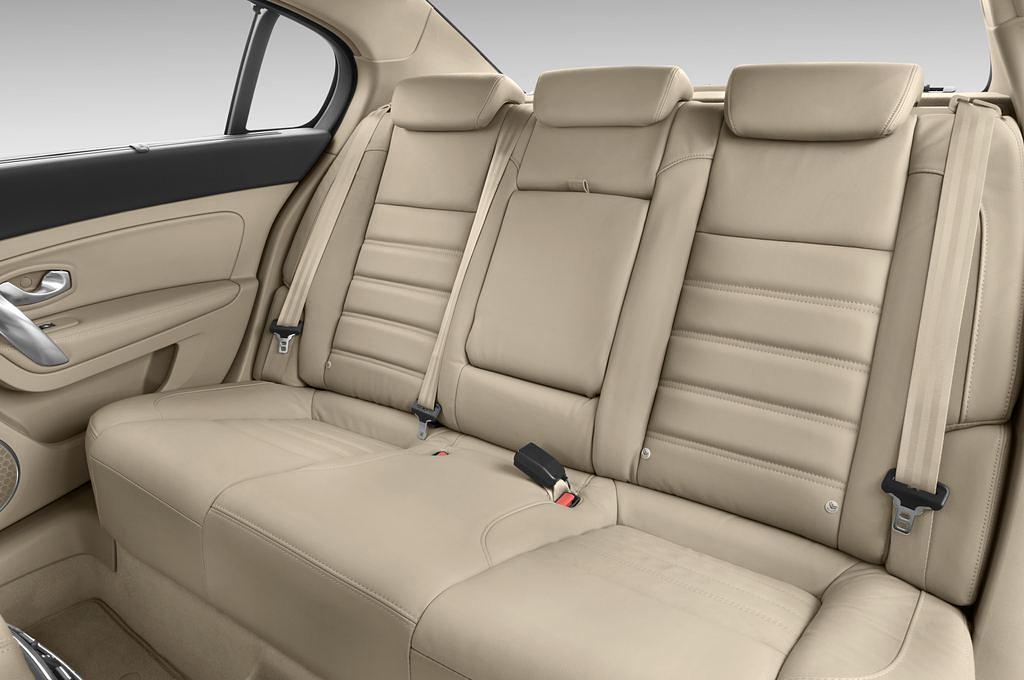 Renault Latitude (Baujahr 2011) Initiale 4 Türen Rücksitze