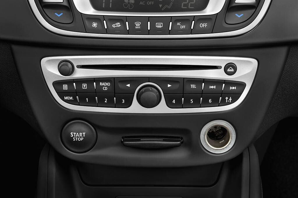 Renault Megane (Baujahr 2011) Dynamique 2 Türen Radio und Infotainmentsystem