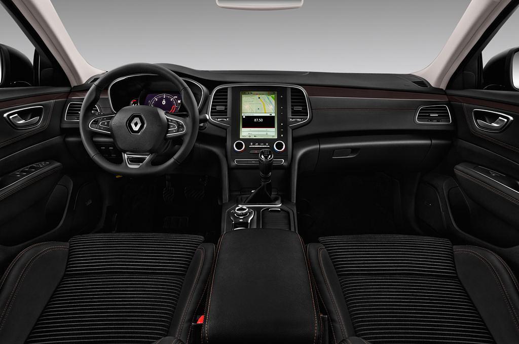 Renault Talisman (Baujahr 2016) Intens 4 Türen Cockpit und Innenraum