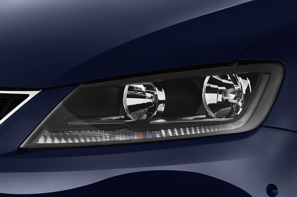 SEAT Alhambra (Baujahr 2013) Style 5 Türen Scheinwerfer