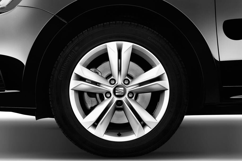 SEAT Alhambra (Baujahr 2016) Style Plus 5 Türen Reifen und Felge