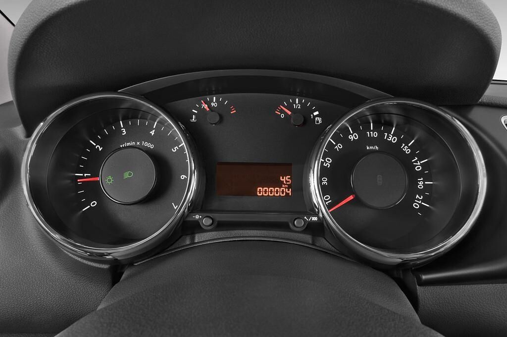 Peugeot 3008 (Baujahr 2010) Platinum 5 Türen Tacho und Fahrerinstrumente