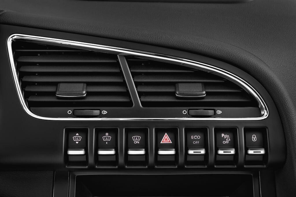 Peugeot 3008 (Baujahr 2013) HYbrid4 5 Türen Lüftung