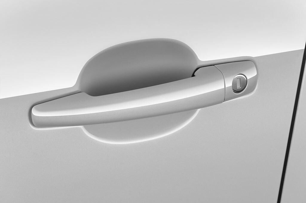 Peugeot 3008 (Baujahr 2013) HYbrid4 5 Türen Türgriff