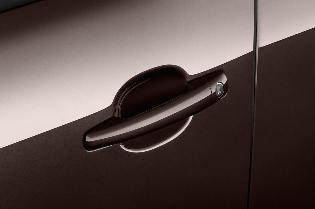 Peugeot 3008 (Baujahr 2014) Allure 5 Türen Türgriff