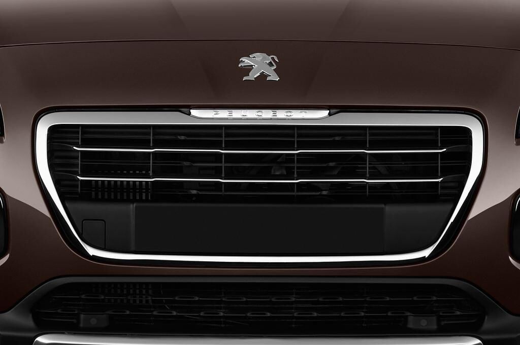 Peugeot 3008 (Baujahr 2014) Allure 5 Türen Kühlergrill und Scheinwerfer