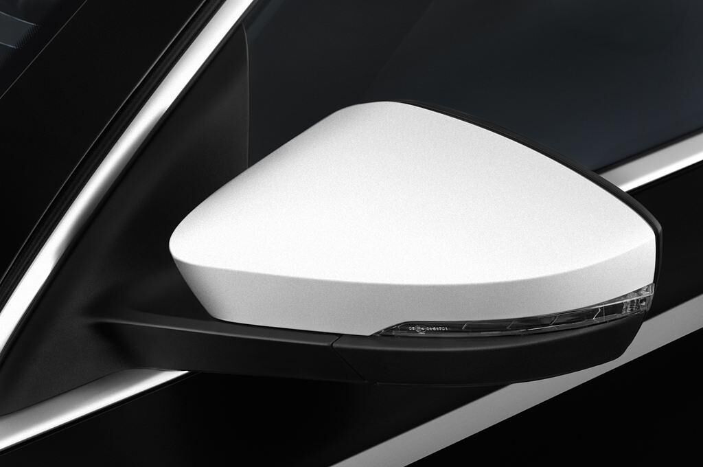 Skoda Octavia (Baujahr 2015) Scout 5 Türen Außenspiegel