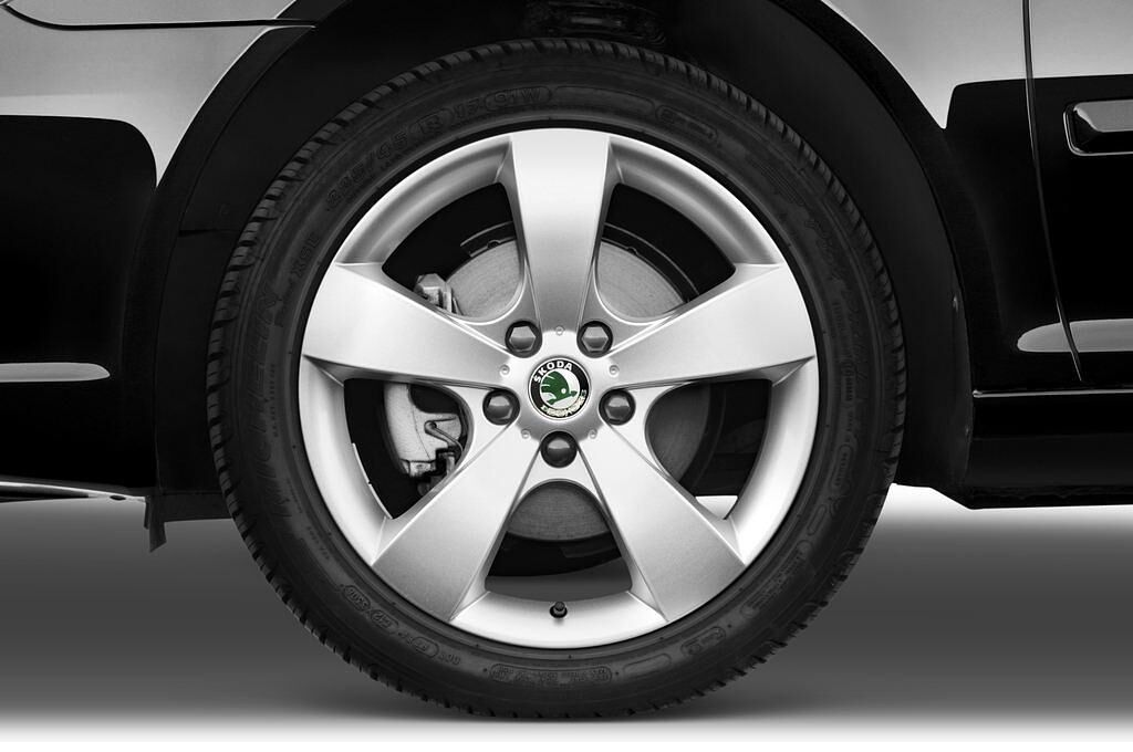 Skoda Octavia (Baujahr 2011) Elegance 5 Türen Reifen und Felge