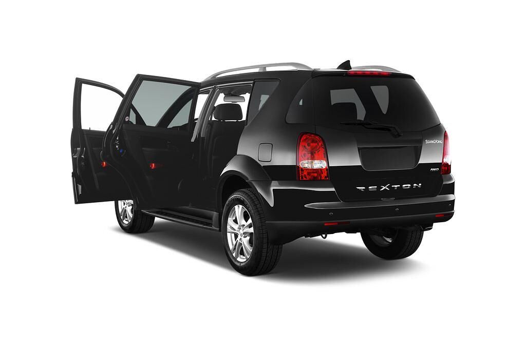 Ssangyong Rexton (Baujahr 2011) - 5 Türen Tür geöffnet
