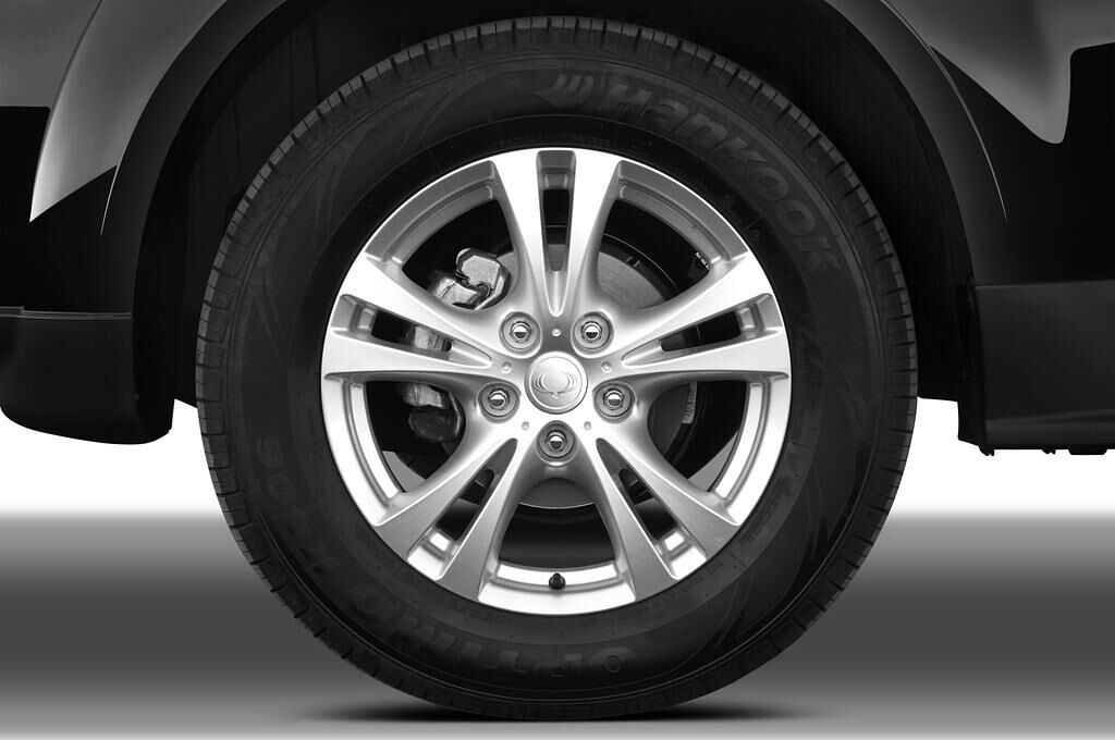 Ssangyong Rexton (Baujahr 2011) - 5 Türen Reifen und Felge
