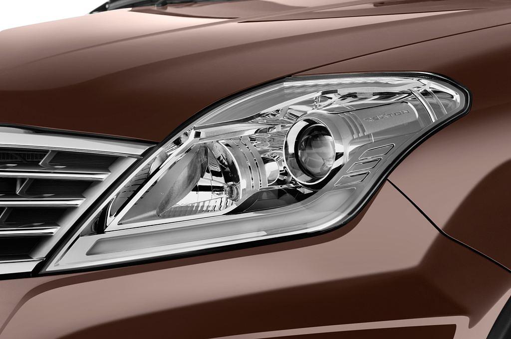 Ssangyong Rexton W (Baujahr 2013) Sapphire 5 Türen Scheinwerfer