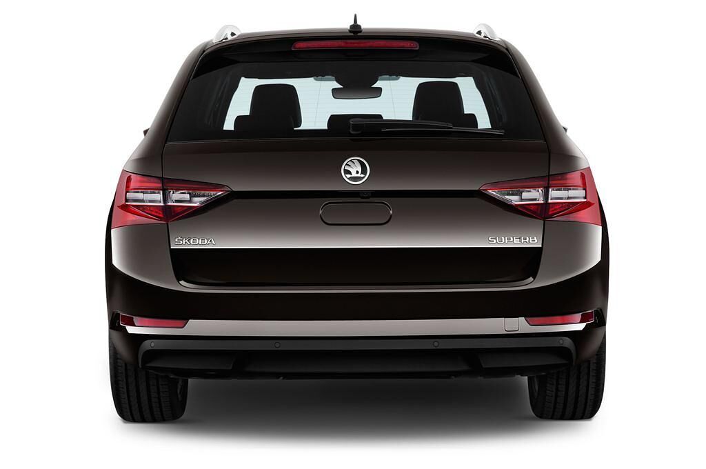 Skoda Superb Combi (Baujahr 2016) L&K 5 Türen Heckansicht