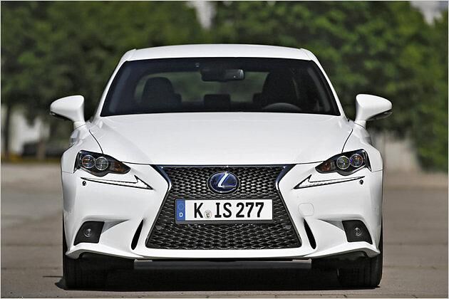 Neu sind auch die Tagfahrleuchten mit spitzen Ecken