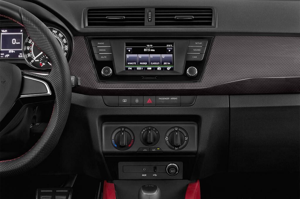 Skoda Fabia (Baujahr 2016) Monte Carlo 5 Türen Mittelkonsole