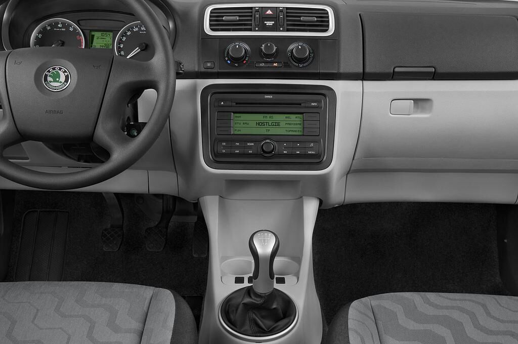 Skoda Fabia (Baujahr 2009) Elegance 5 Türen Mittelkonsole