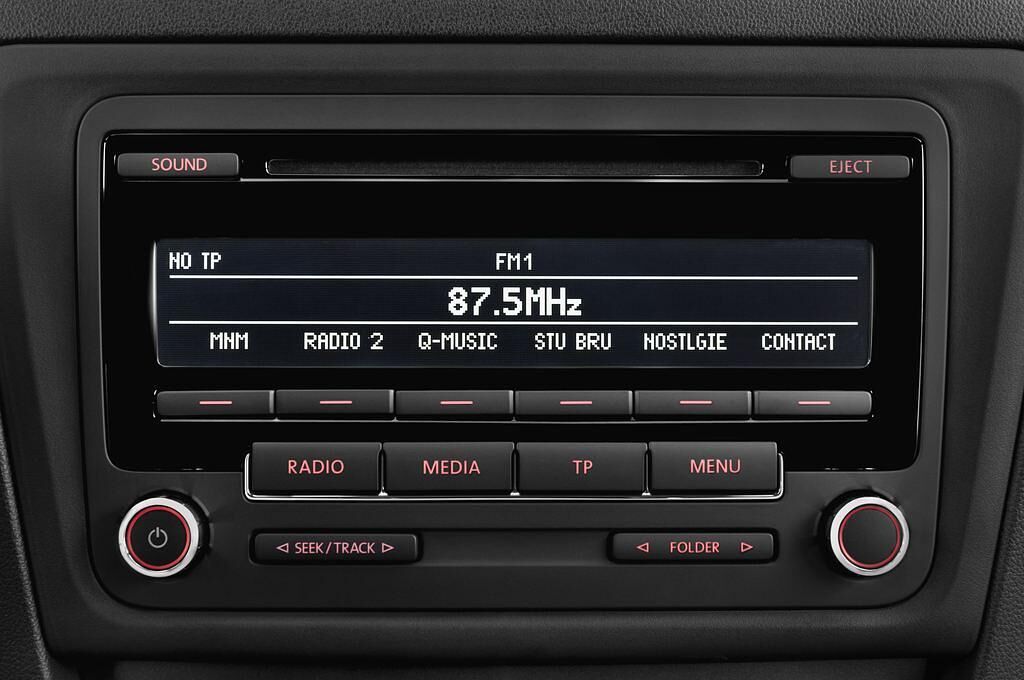 SEAT Toledo (Baujahr 2013) Reference 5 Türen Radio und Infotainmentsystem