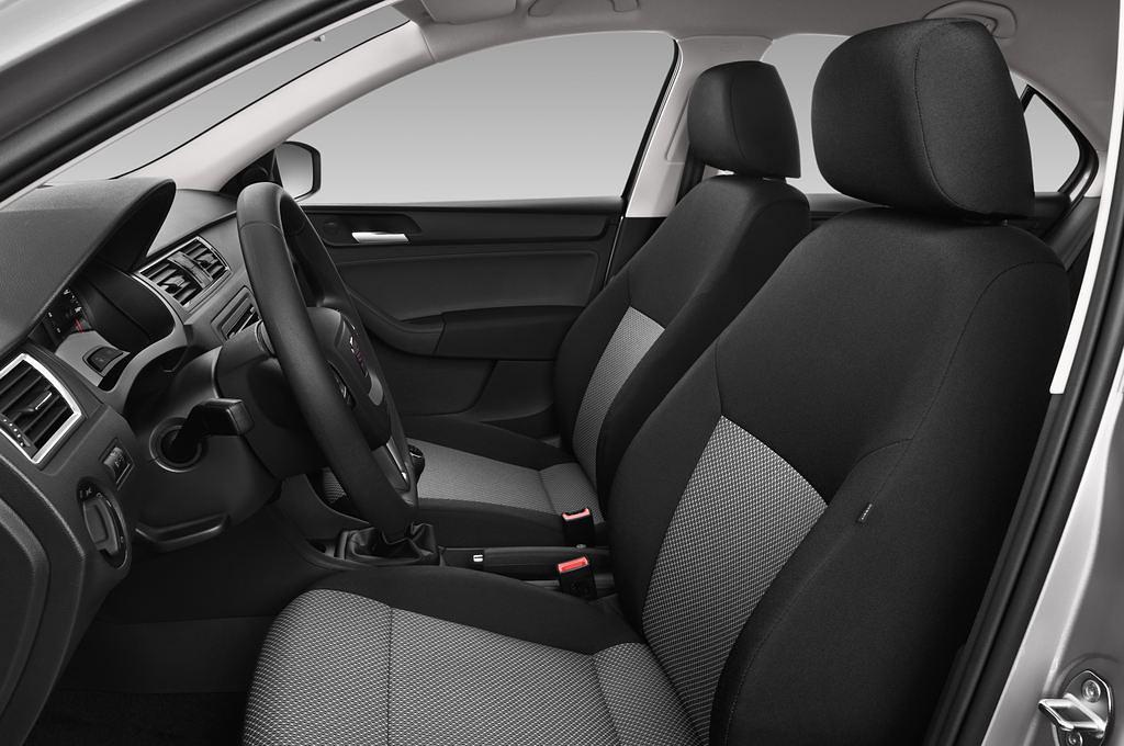 SEAT Toledo (Baujahr 2013) Reference 5 Türen Vordersitze