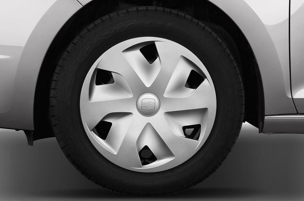 SEAT Toledo (Baujahr 2013) Reference 5 Türen Reifen und Felge