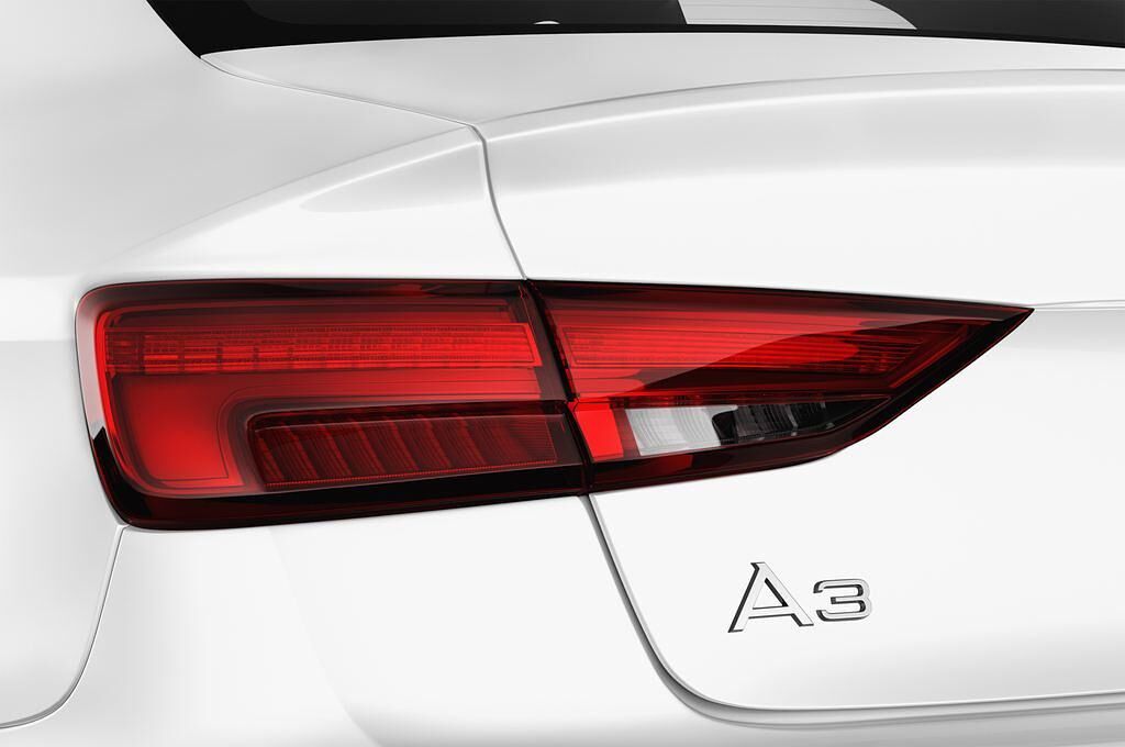 Audi A3 (Baujahr 2017) - 4 Türen Rücklicht