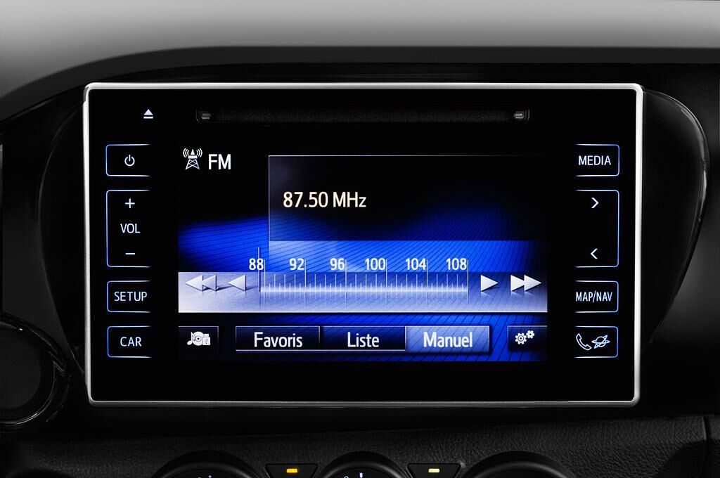 Toyota Hilux (Baujahr 2017) Duty Comfort 2 Türen Radio und Infotainmentsystem