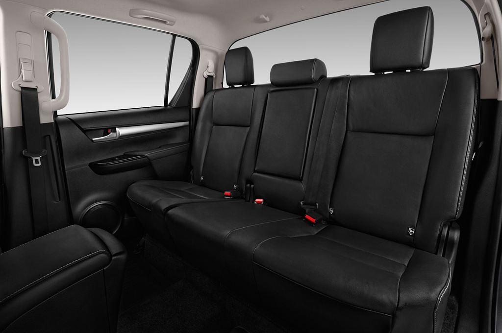 Toyota Hilux (Baujahr 2016) Comfort 4 Türen Rücksitze