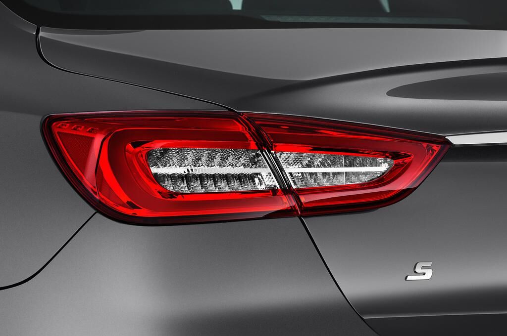 Maserati Quattroporte (Baujahr 2018) S 4 Türen Rücklicht