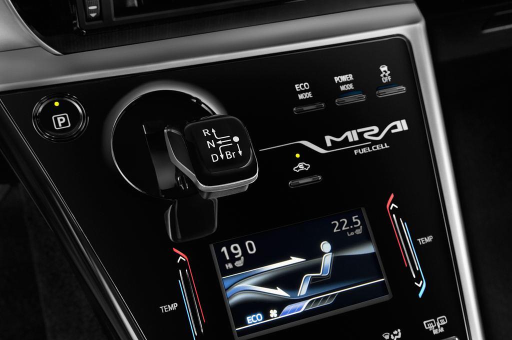Toyota Mirai (Baujahr 2016) - 4 Türen Schalthebel