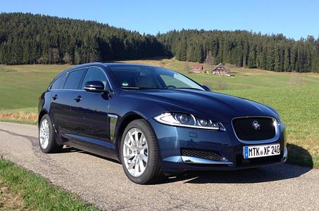 Jaguar XF 3.0d S Sportbrake - Kofferträger