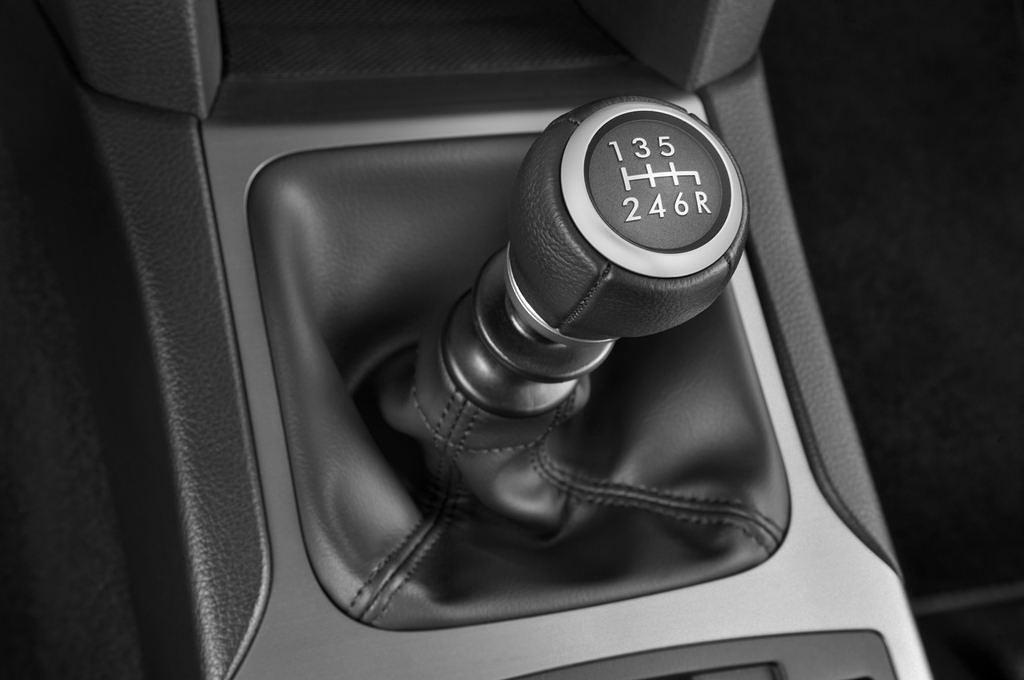 Subaru Outback (Baujahr 2010) Comfort 5 Türen Schalthebel