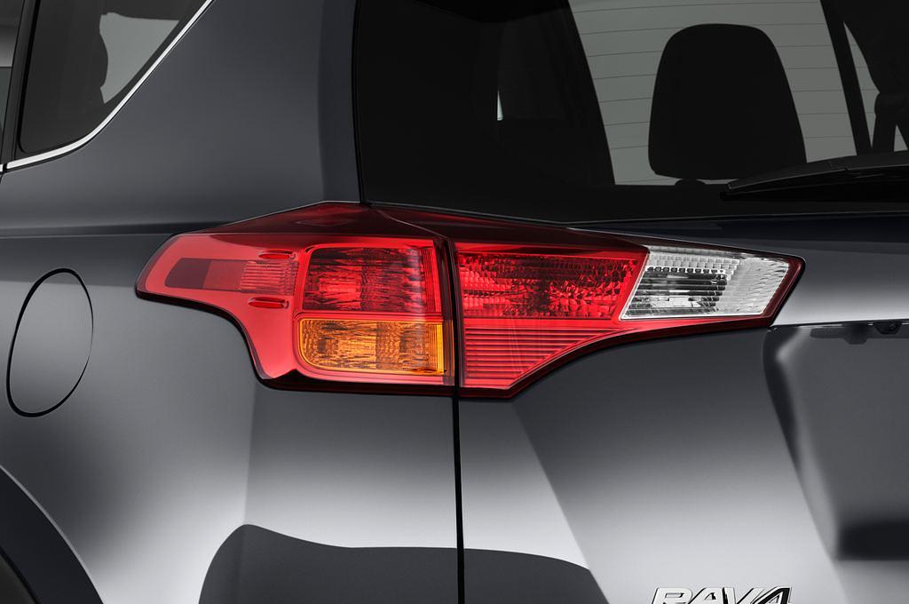 Toyota RAV4 (Baujahr 2013) START-Edition 5 Türen Rücklicht