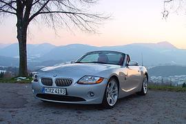 BMW Z4 3.0i: Bayerischer Roadster mit SMG-Getriebe im Test