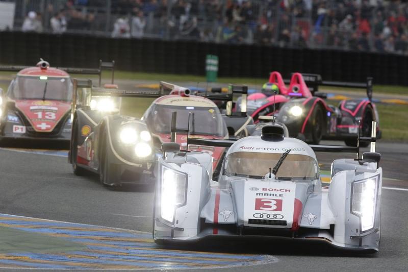 Der Audi mit der Startnummer drei, gefahren von Oliver Jarvis, Lucas Di Grassi und Marc Gene wurde bei den 24 Stunden von Le Mans Dritter
