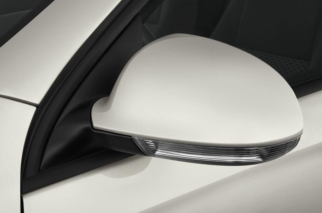 Volkswagen Golf (Baujahr 2011) Trendline 5 Türen Außenspiegel