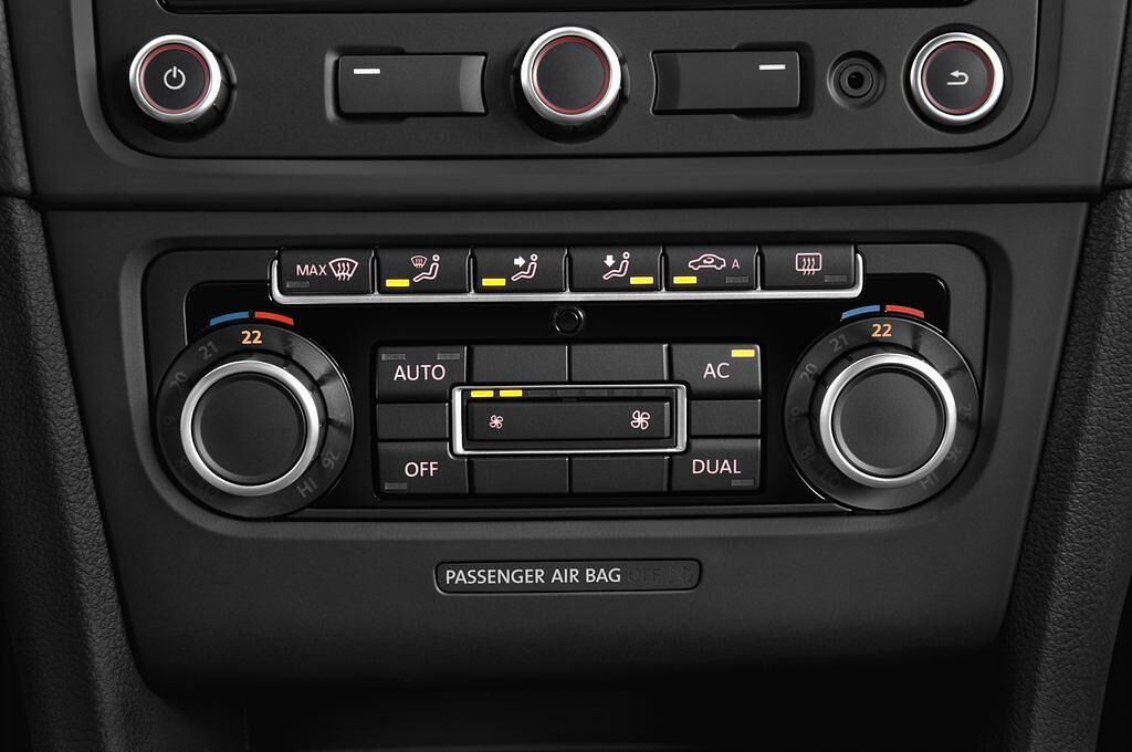 Volkswagen Golf (Baujahr 2011) Trendline 5 Türen Temperatur und Klimaanlage