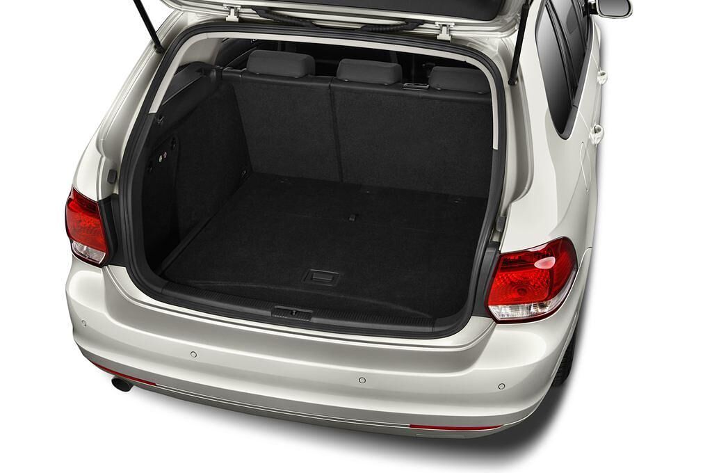 Volkswagen Golf (Baujahr 2011) Trendline 5 Türen Kofferraum