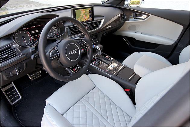 Die Sitzflächen sind abgesteppt