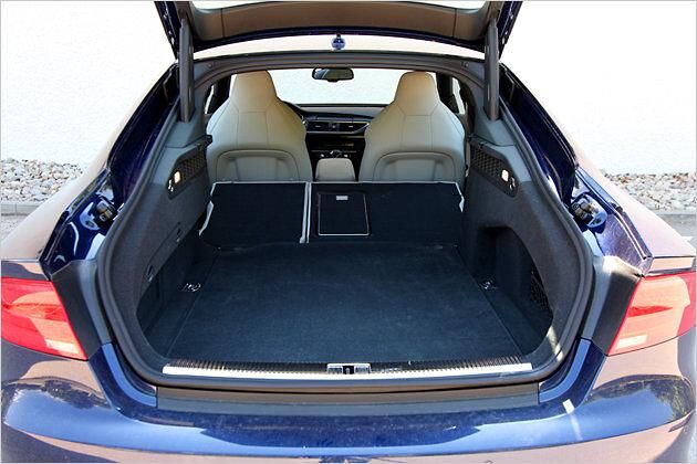 Maximal gehen in das Gepäckabteil 1.390 Liter