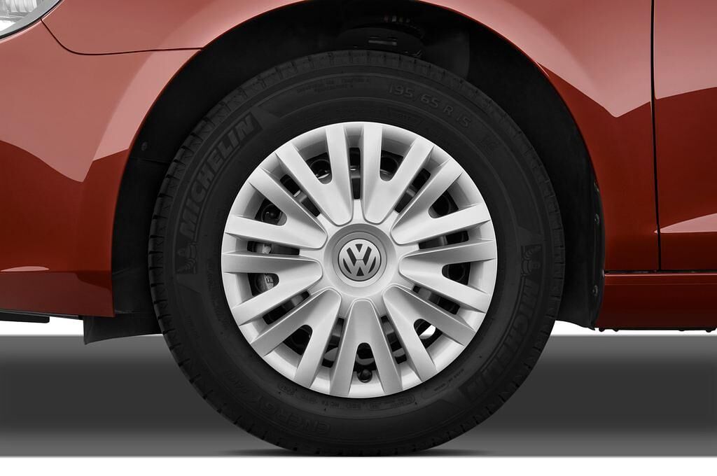 Volkswagen Golf (Baujahr 2010) Trendline 3 Türen Reifen und Felge